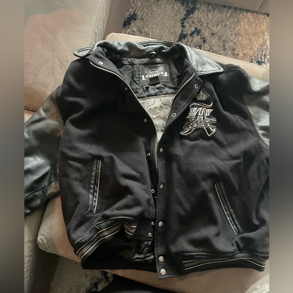 USED— Rare Vintage Avirex 90s NY Hooded American Varsity Jacket MCMLXXV club USA